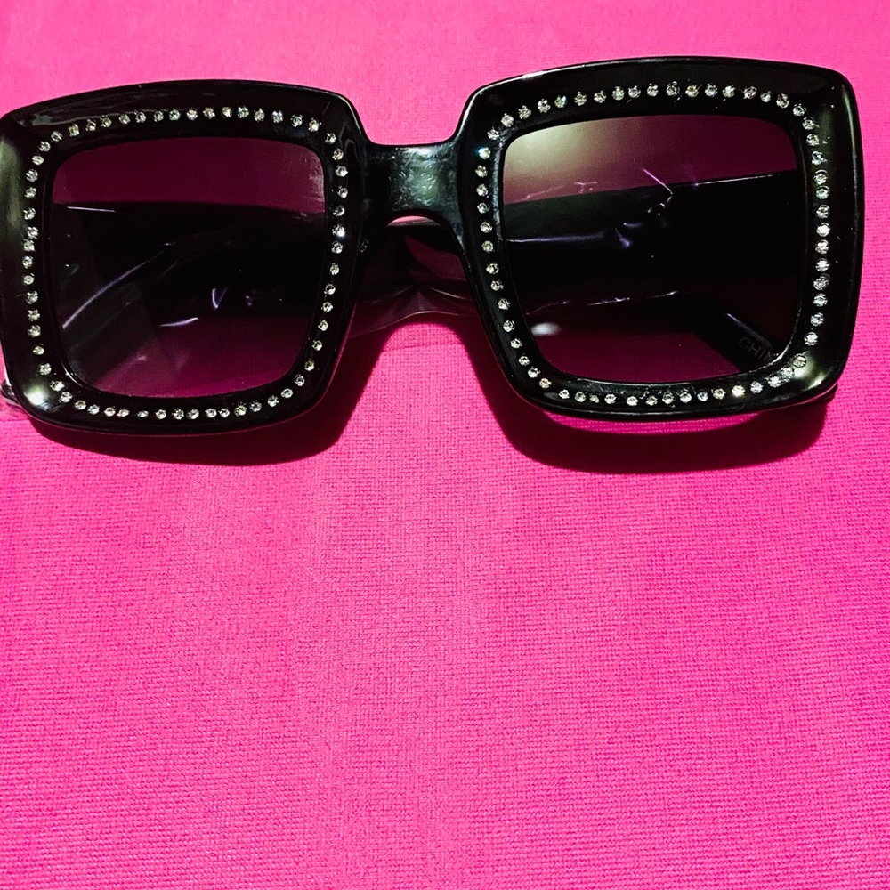 Black Square Shades (Stone Details)